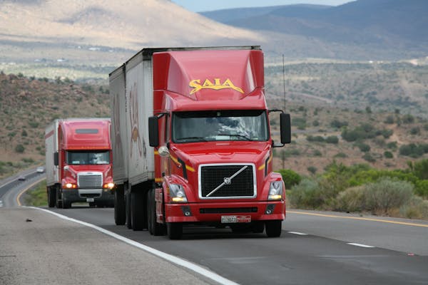 Trucking logistics fleet